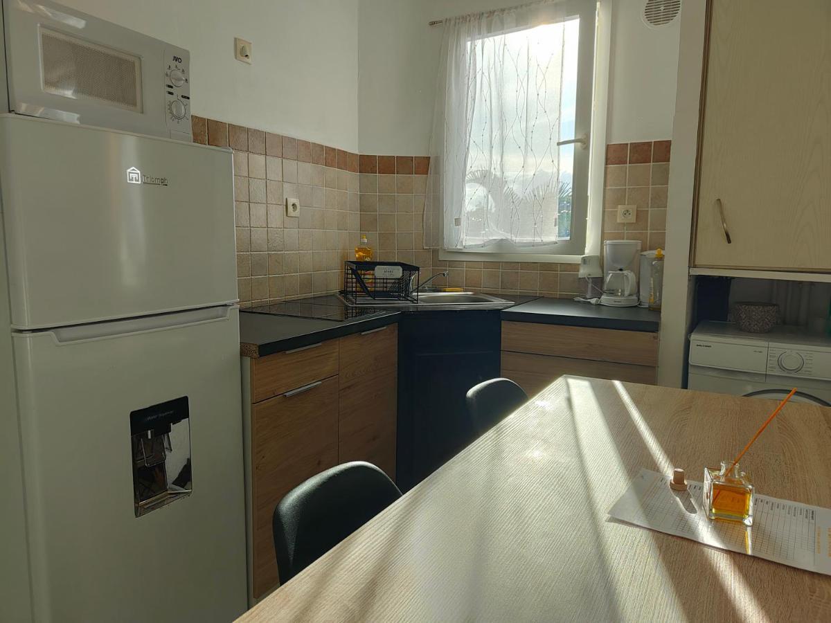 Appartement T2 - Sainte-Marie - 10 Min De L'Aeroport Экстерьер фото